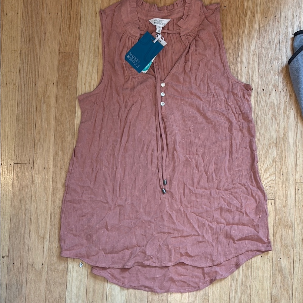 NWT medium women’s long length top
